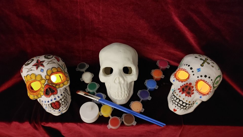 DIY Los Muertos Skulls