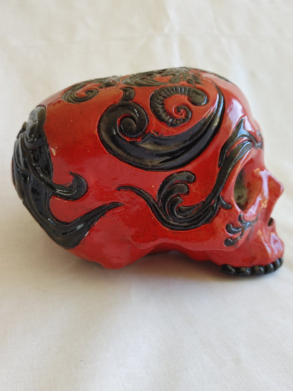Cinnabar and Onyx skull art sculpture R side