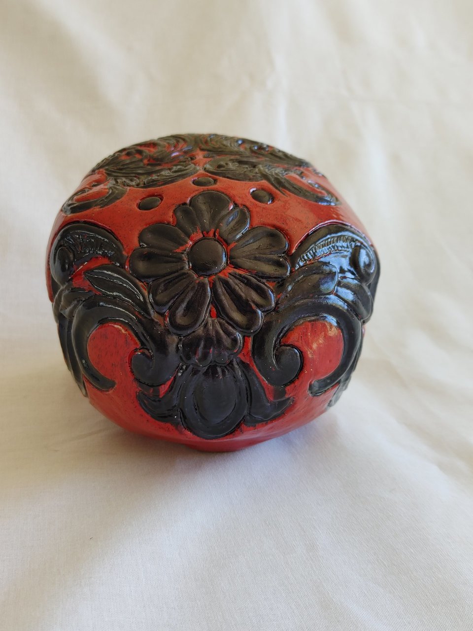 Cinnabar and Onyx skull art sculpture rearview
