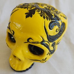 argiope aurantia skull sculpture 3/4